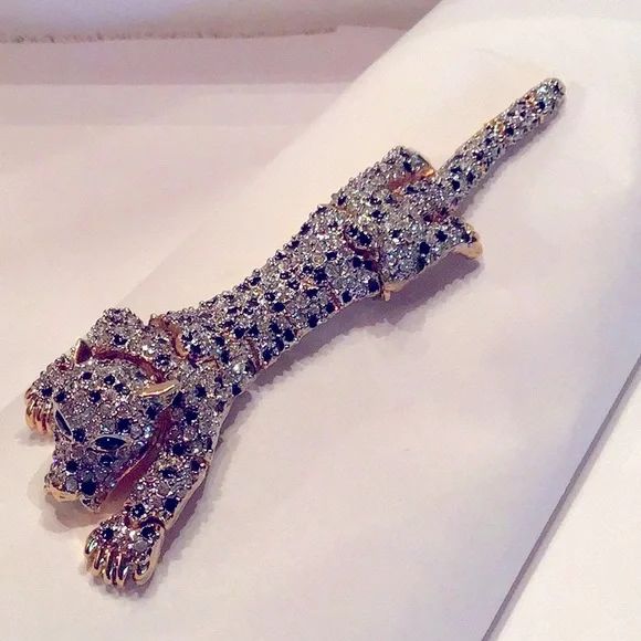 New Motion Jaguar! Gold tone with Clear & Black Stones - Picture 1 of 5